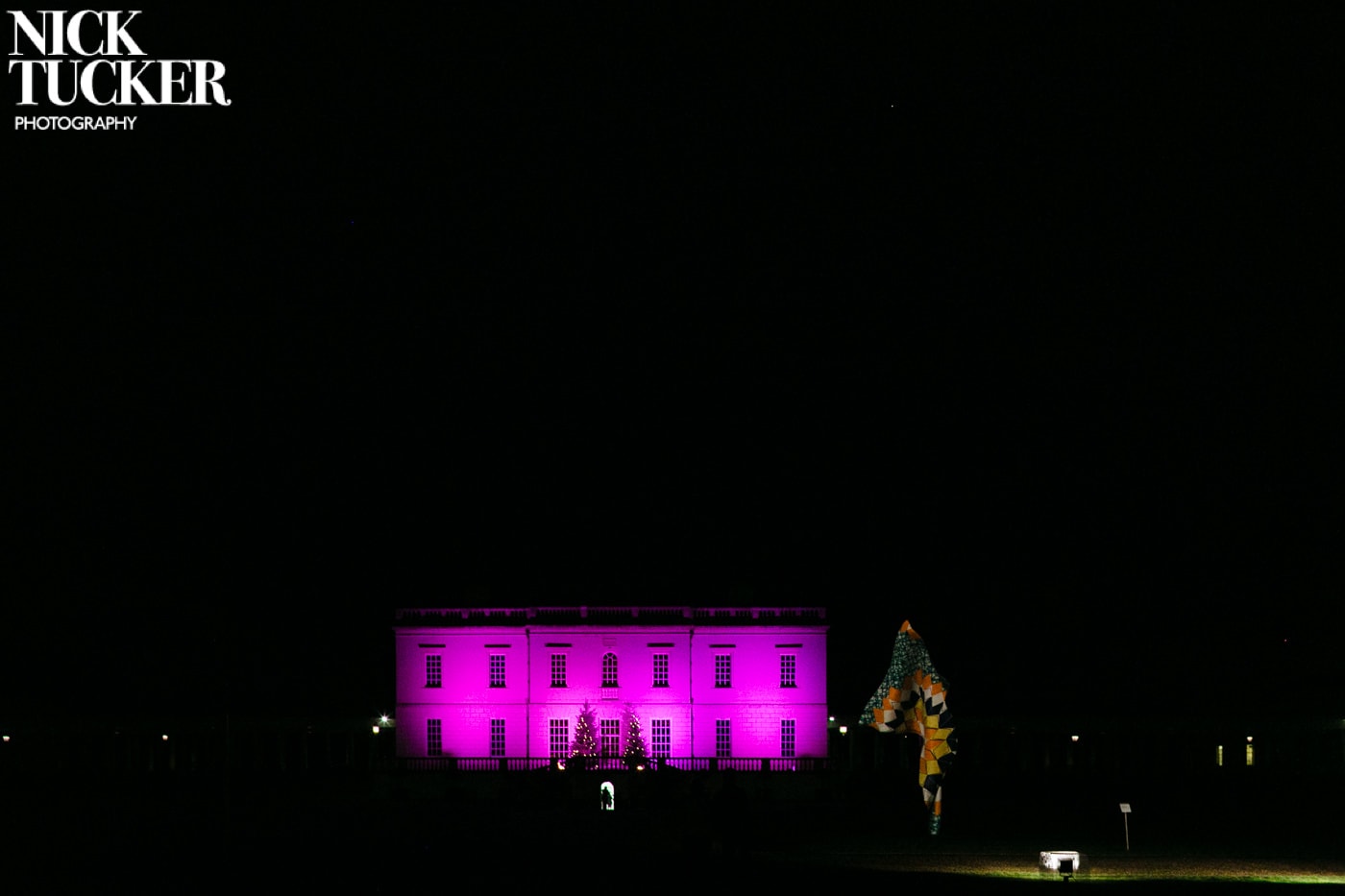 queen's house greenwhich at night