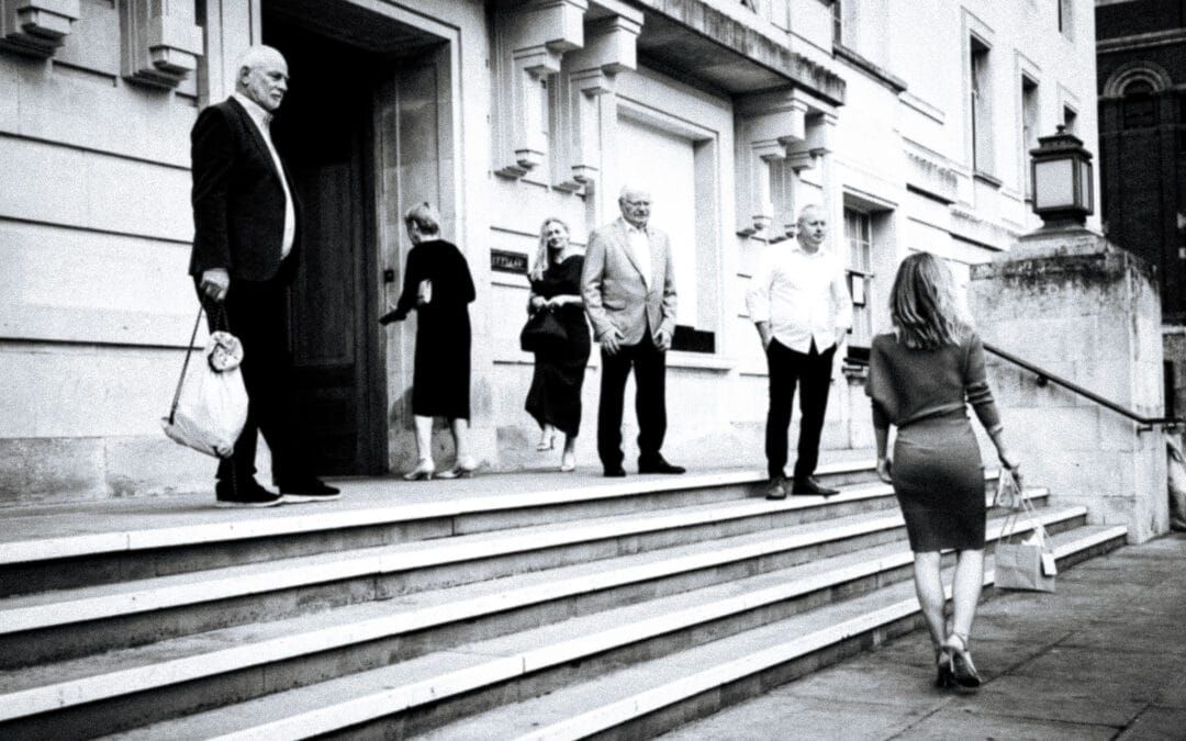 Hackney Town Hall weddings — a photographer’s guide